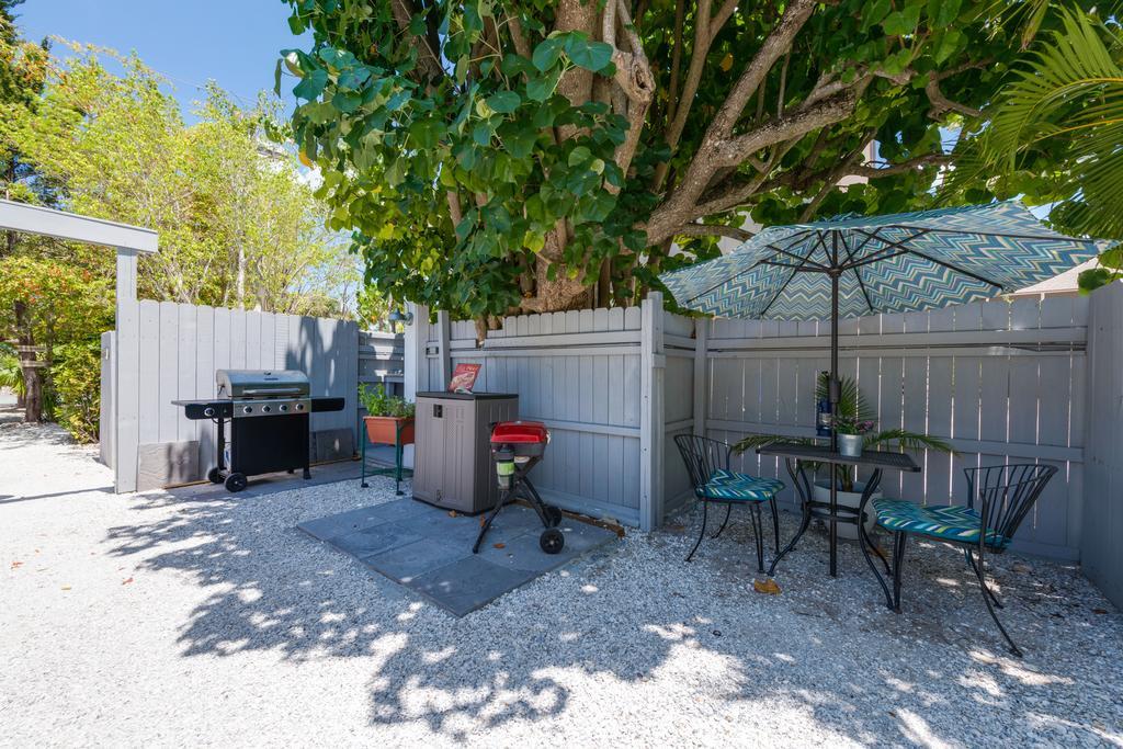 Tarpon Tale Inn Sanibel Exterior foto